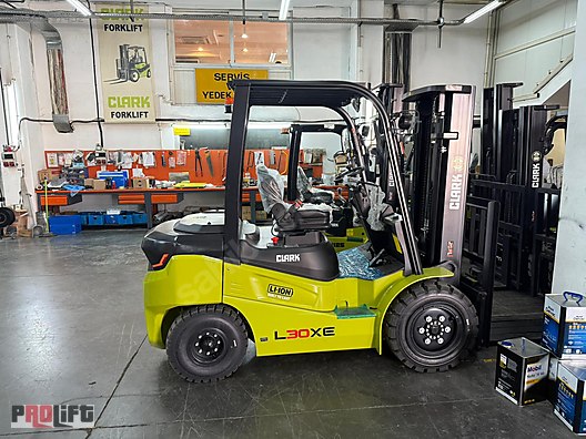 Clark 3 ton Lityum Akülü Forklift 3 ton forklift